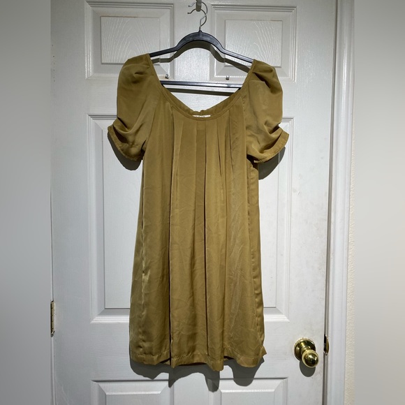 Esley Dresses & Skirts - Easley dress